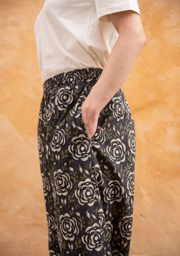 Hose „Roza“ aus Bio-Baumwollgewebe - Image 2