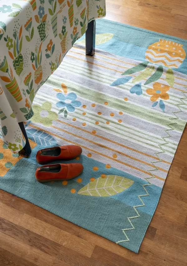 Bestickter Teppich „Flower bed“ aus Bio-Baumwolle