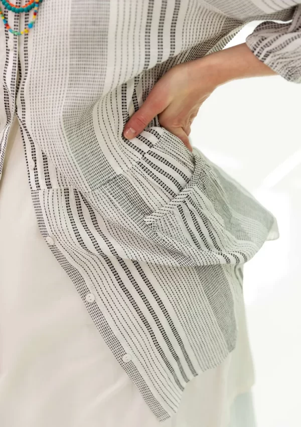 Künstlerbluse „Thea“ aus Bio-Baumwolldobby - Image 2