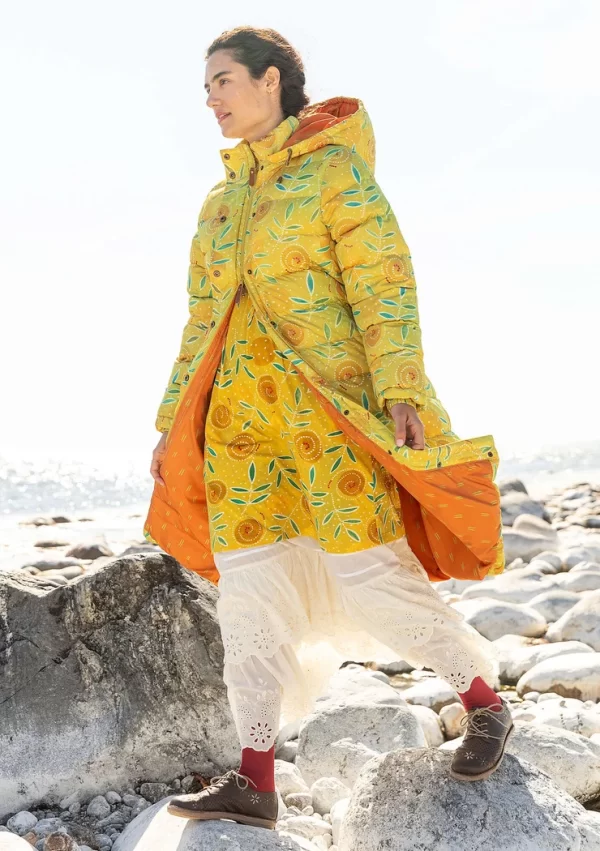 Daunenmantel „Bhumika“ aus Recycling-Polyester/Daunen
