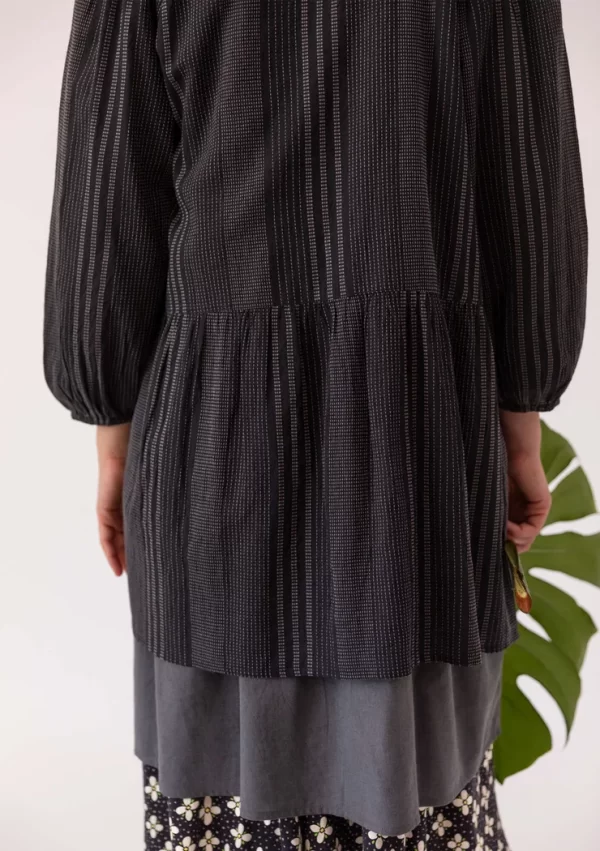 Künstlerbluse „Thea“ aus Bio-Baumwolldobby - Image 2